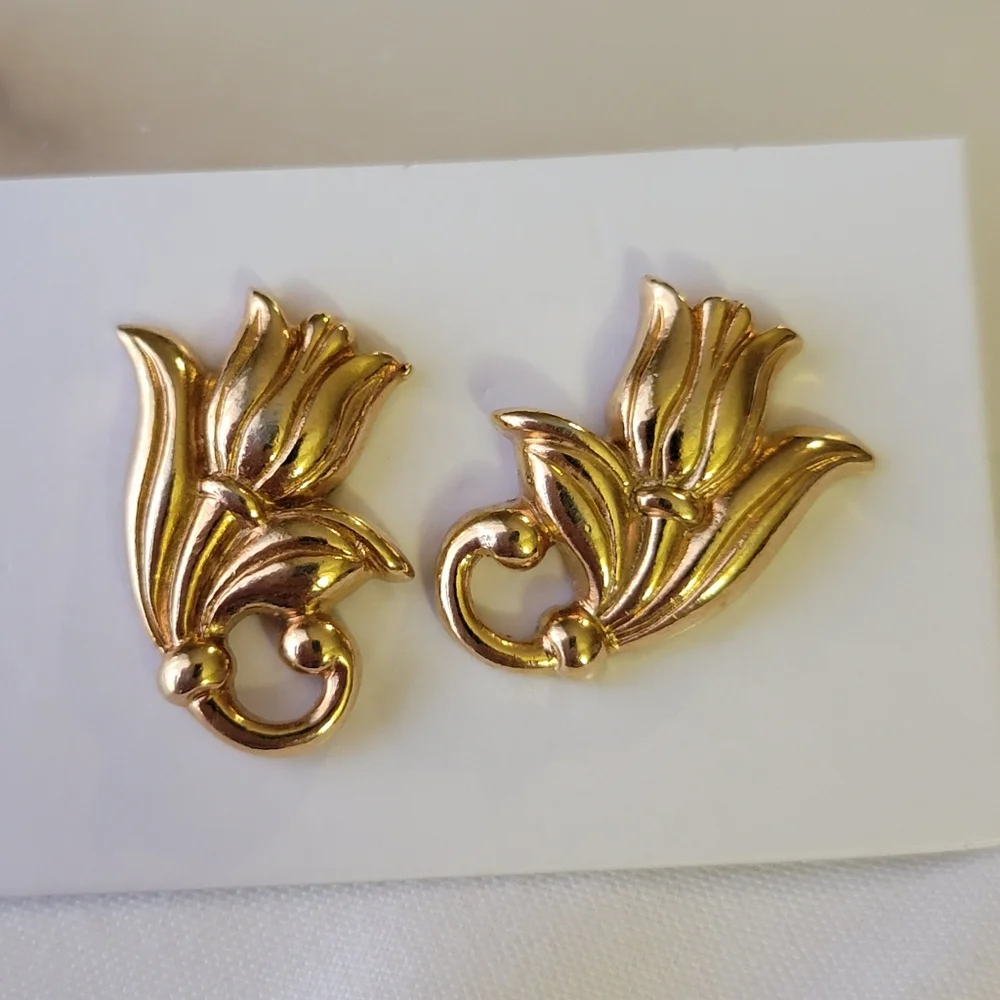 Gorgeous Vintage Spring Tulip Gold Earrings Flower